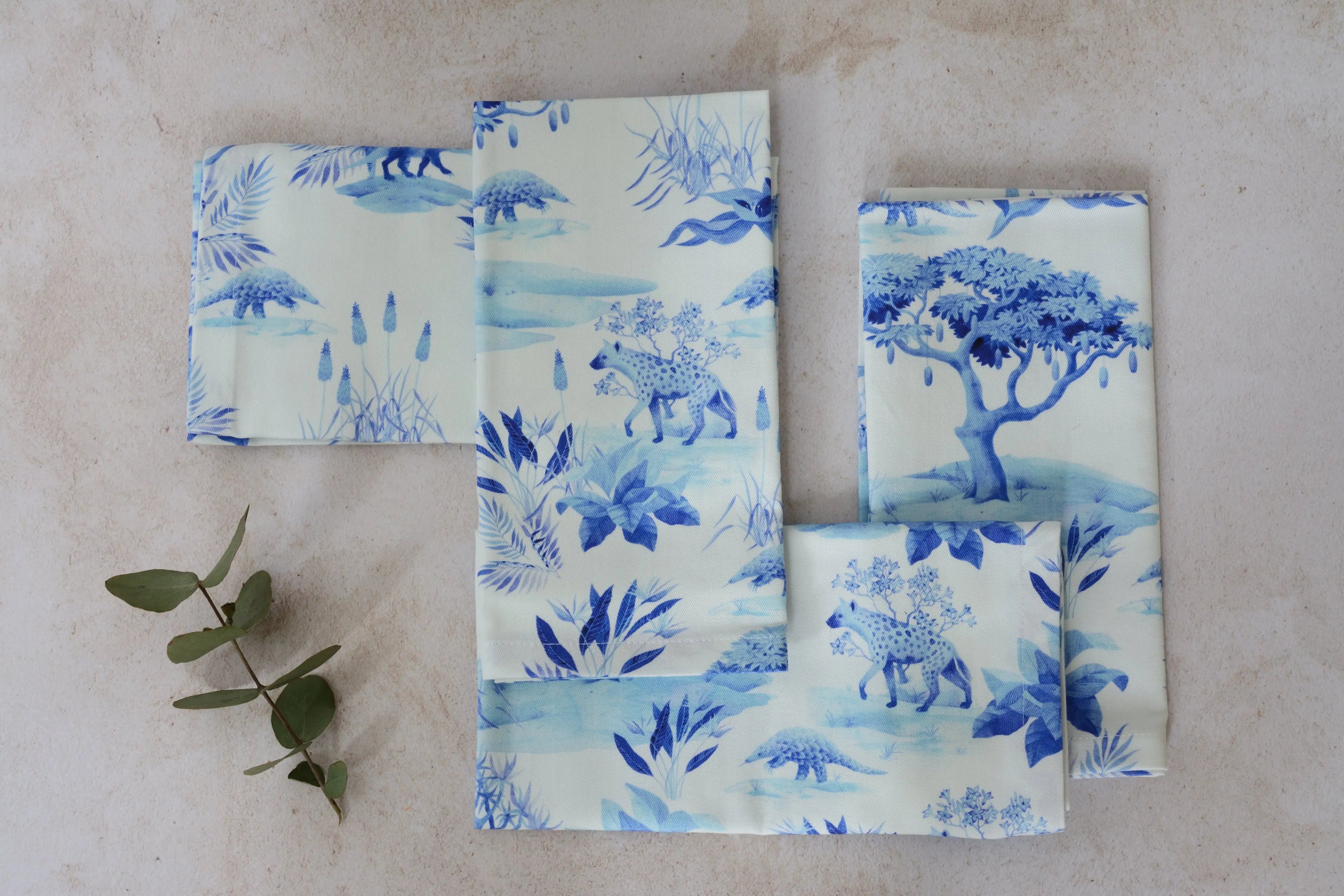 Napkins - African Delft Owl in the moss