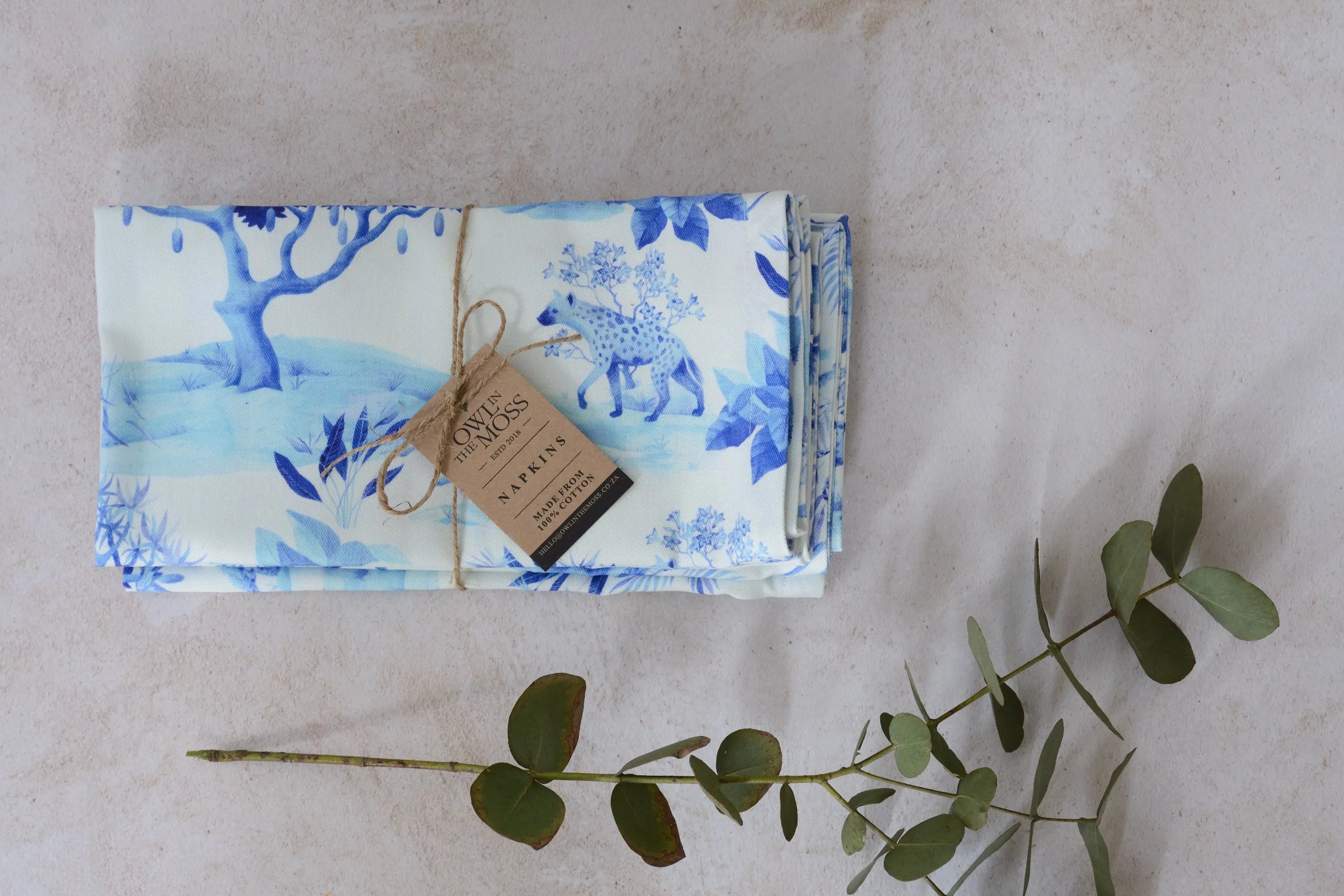 Napkins - African Delft Owl in the moss
