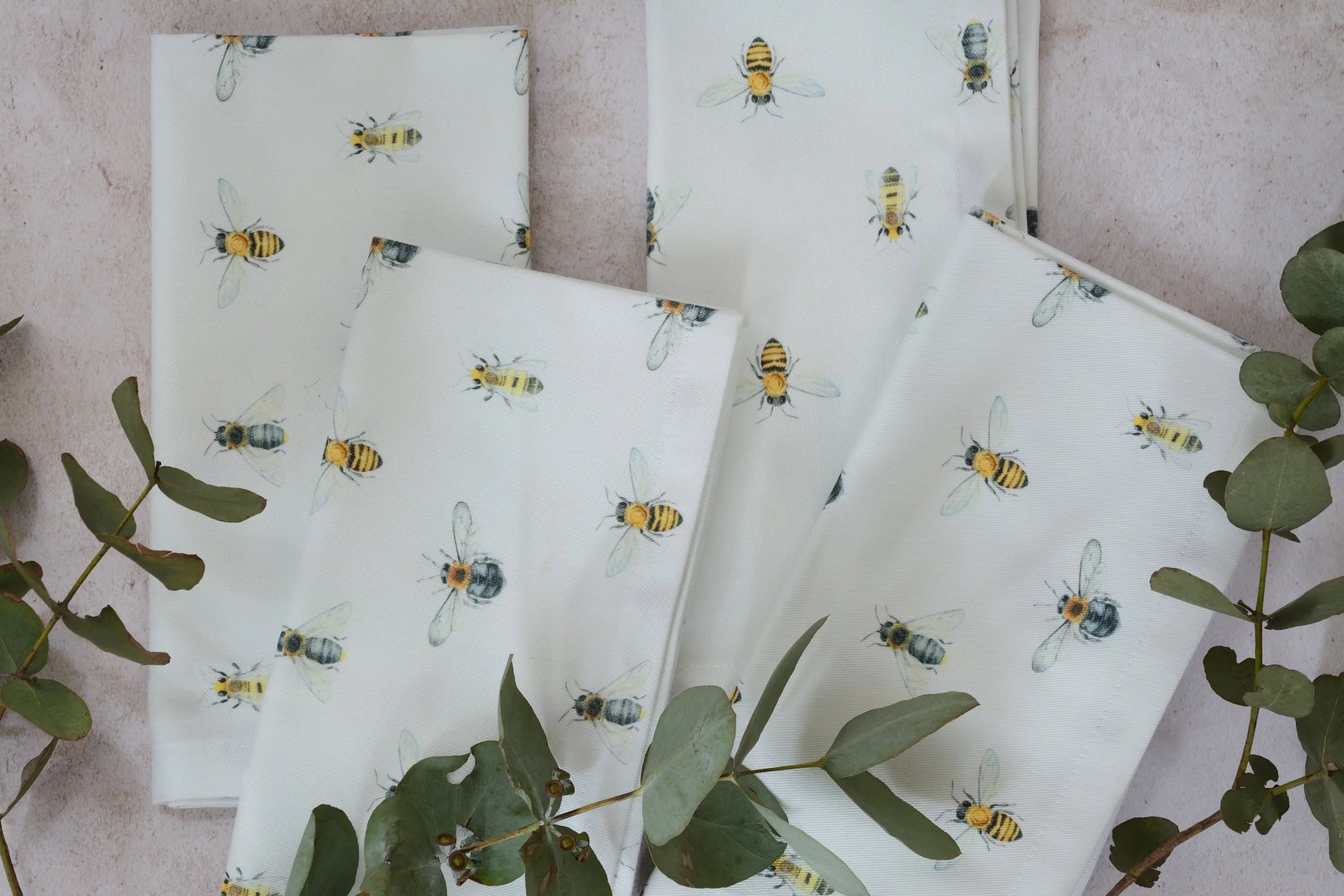 Napkins - Bees Owl in the moss