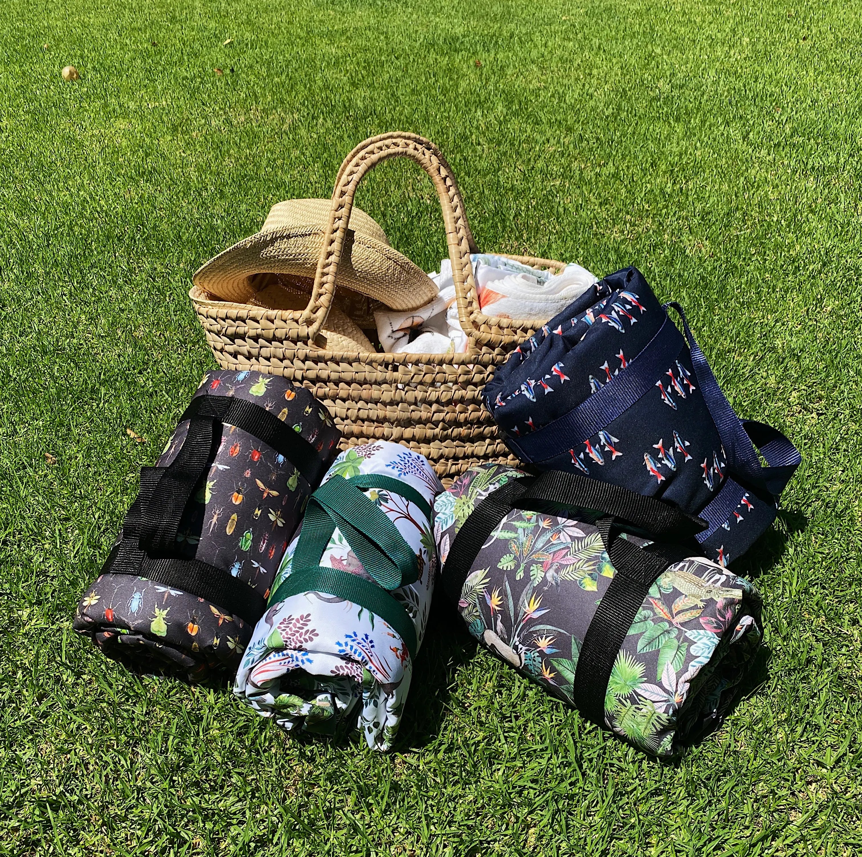 Picnic Blankets Owl in the moss