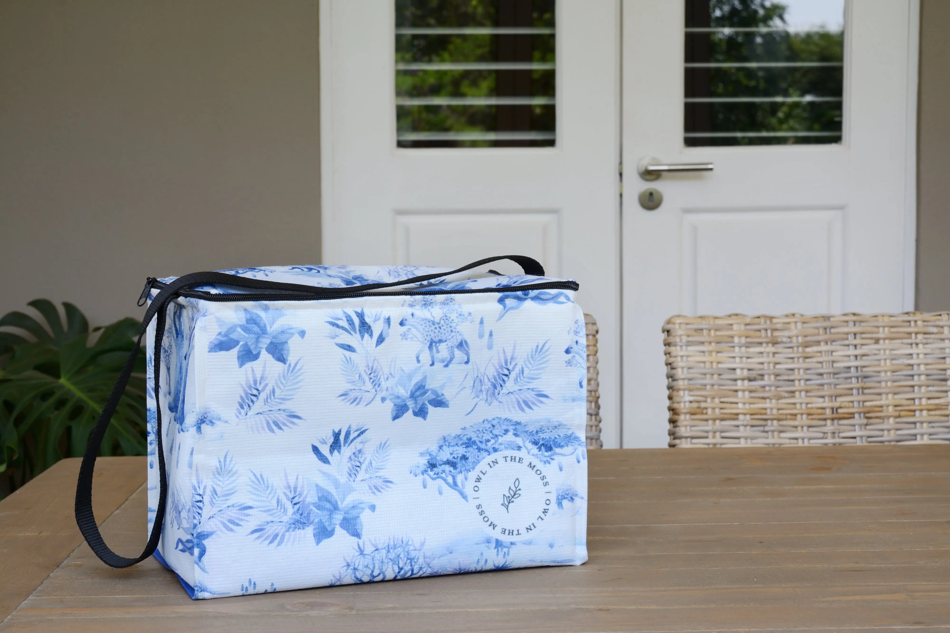 Cooler Bag - African Delft Owl in the moss