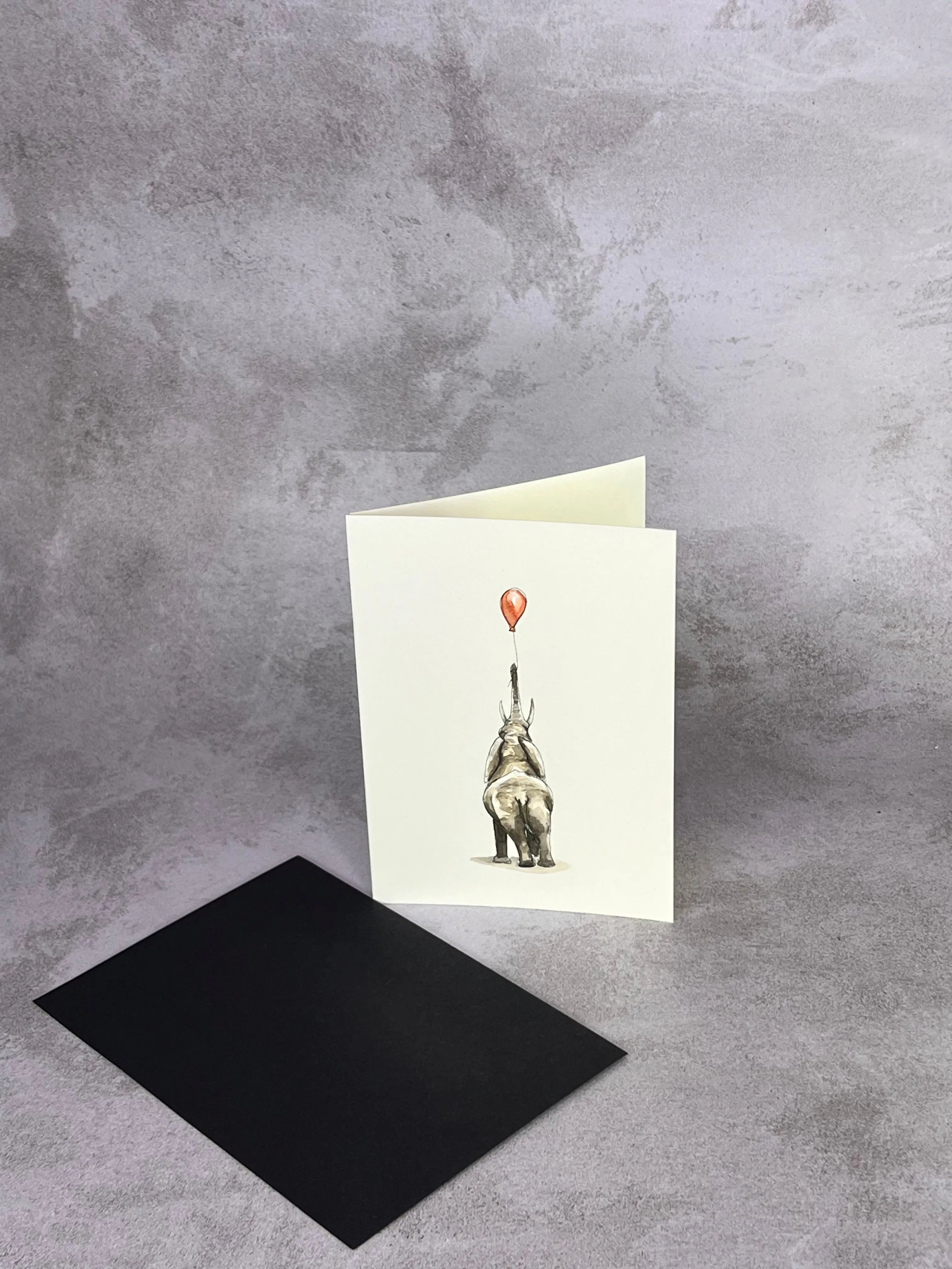 Elephant & balloon - Gift Card Mareli Illustrations
