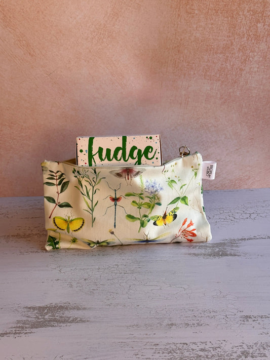 Florals & Fudge Bee Festive