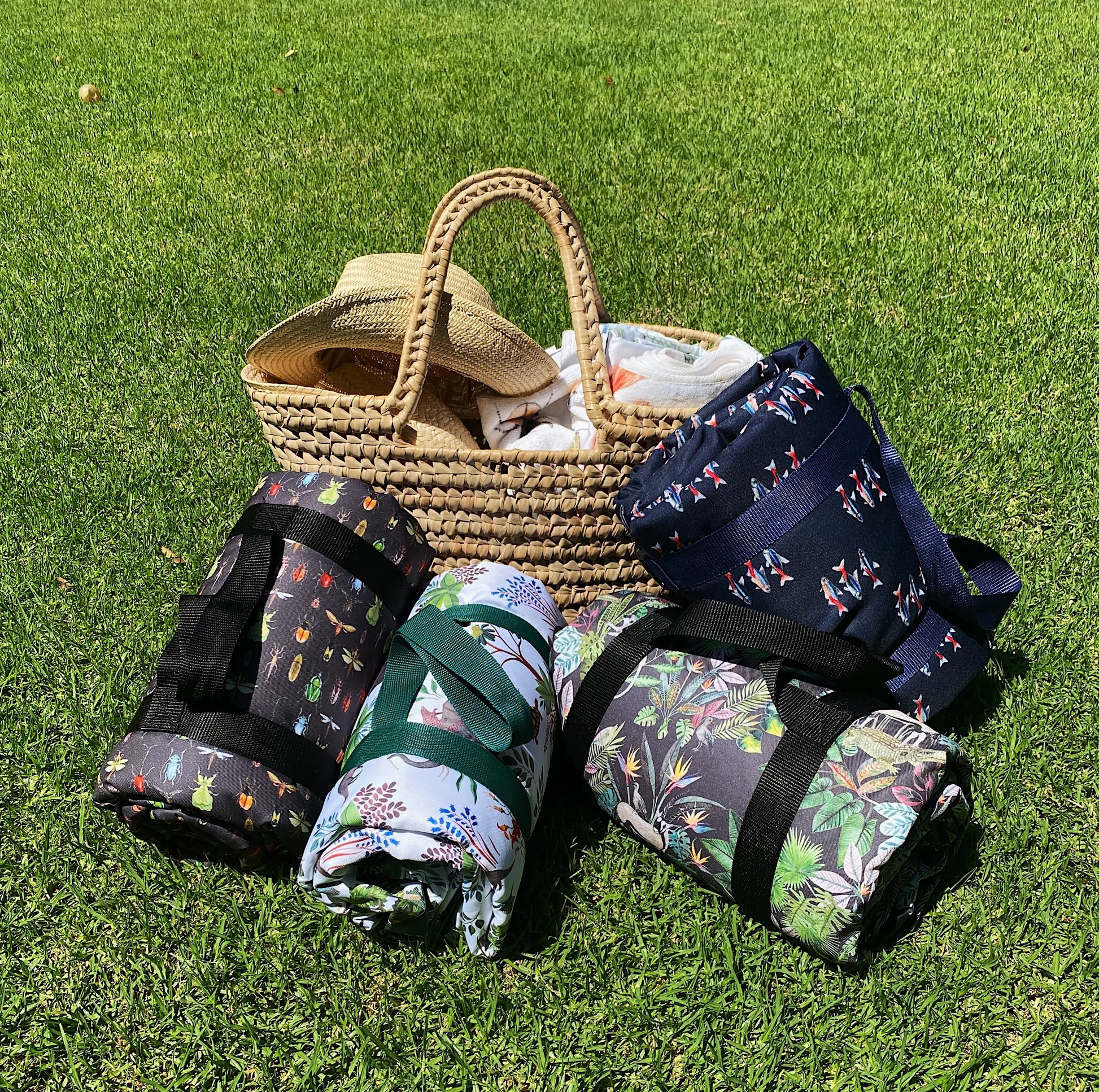 Picnic Blankets Owl in the moss